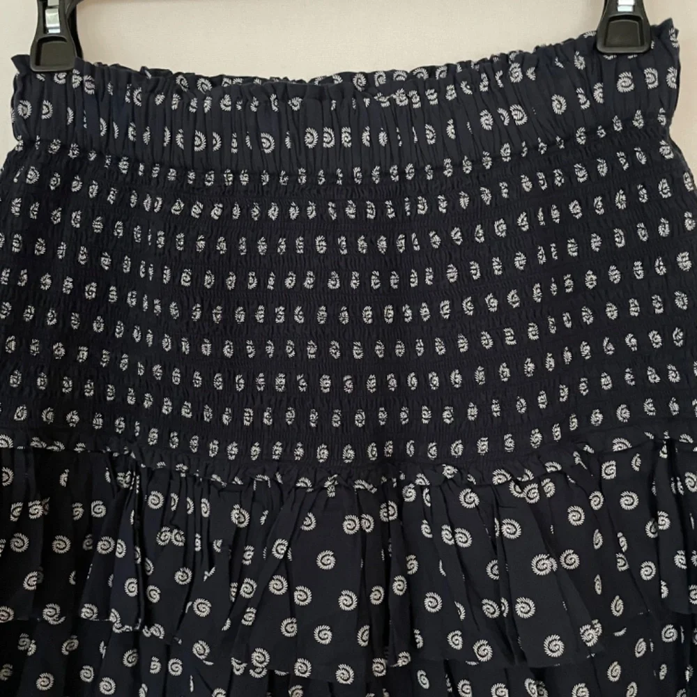 LOFT Women’s Medium Blue White Tiered Ruffled Mini Skirt NEW